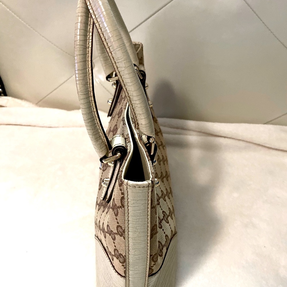 ❤️Authentic Gucci ❤️ - Picture 4 of 10
